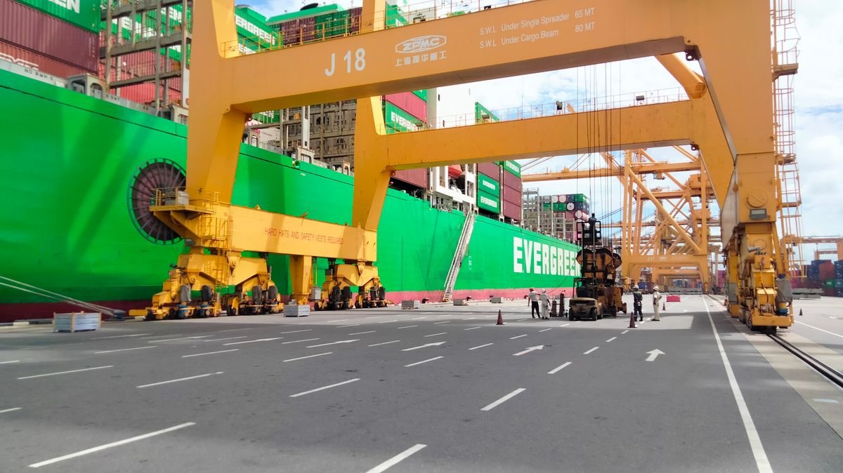 China to Sri Lanka Shipping: Colombo Port and Transshipment Hub