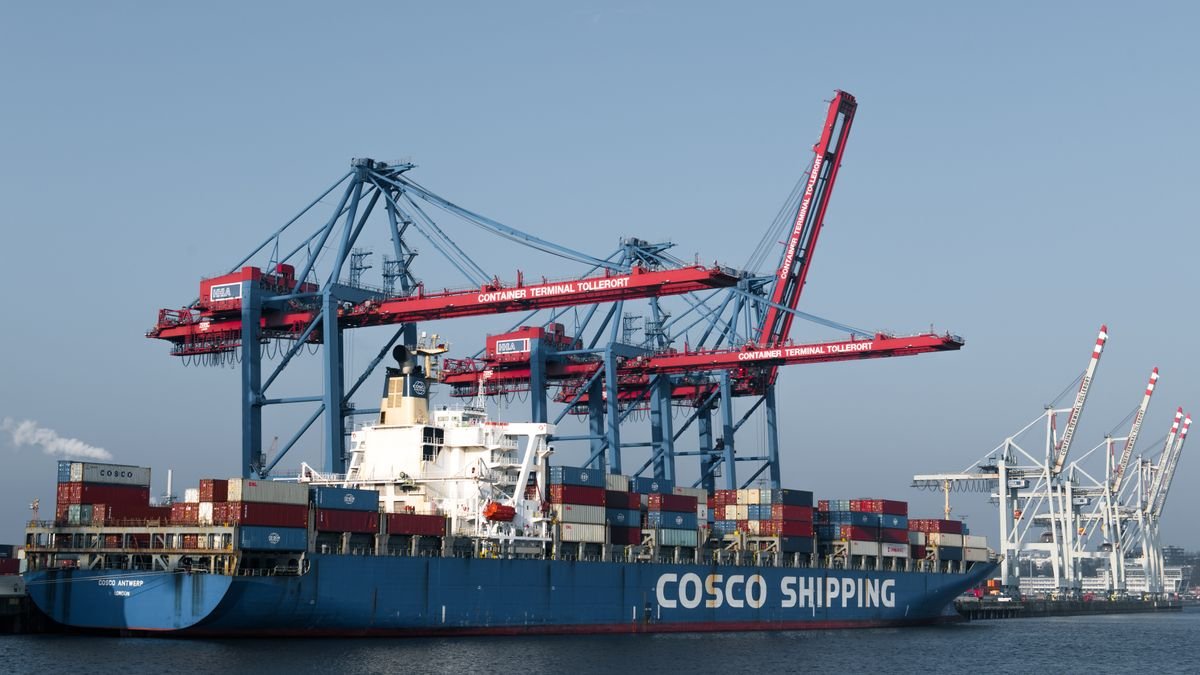 Rotterdam port container terminal