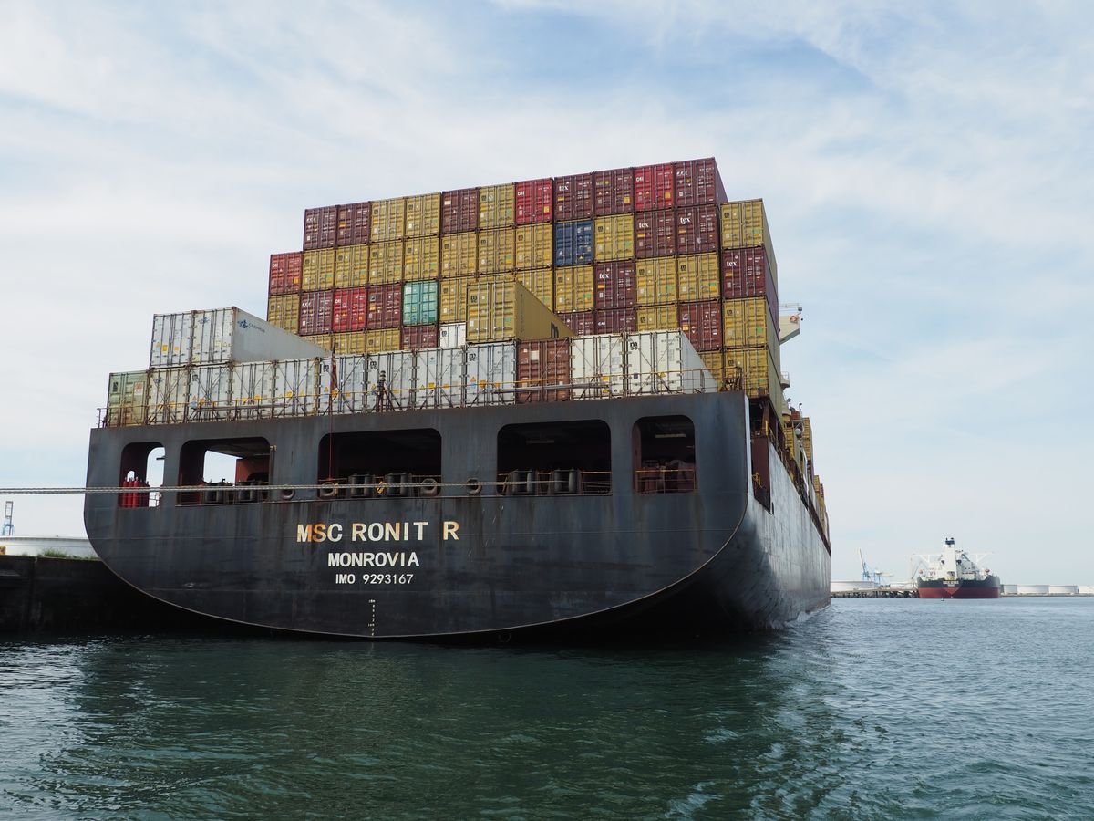 China to France: Le Havre & Marseille-Fos Shipping Guide