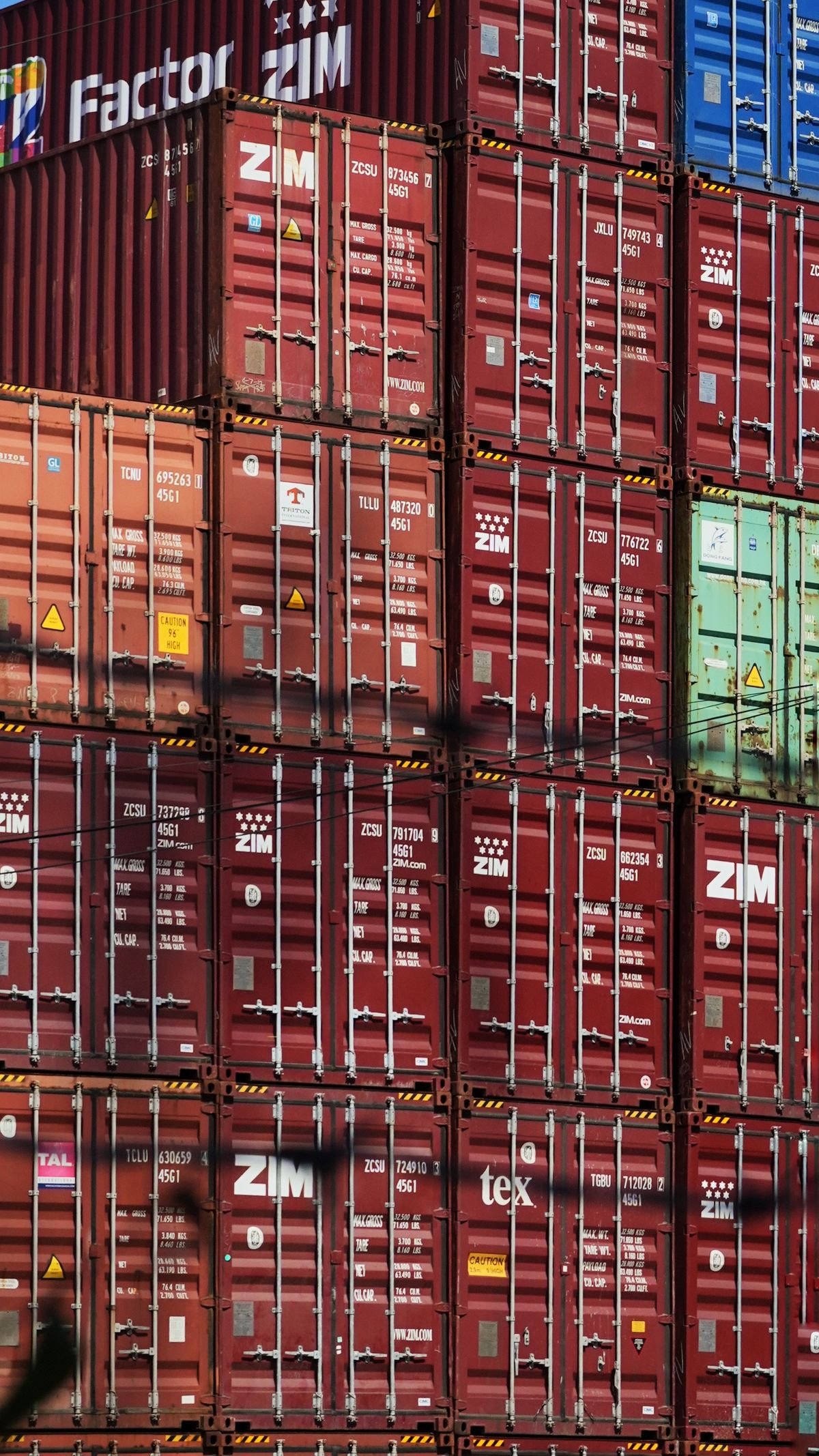 Freight Consolidation: LCL and Container Sharing Explained