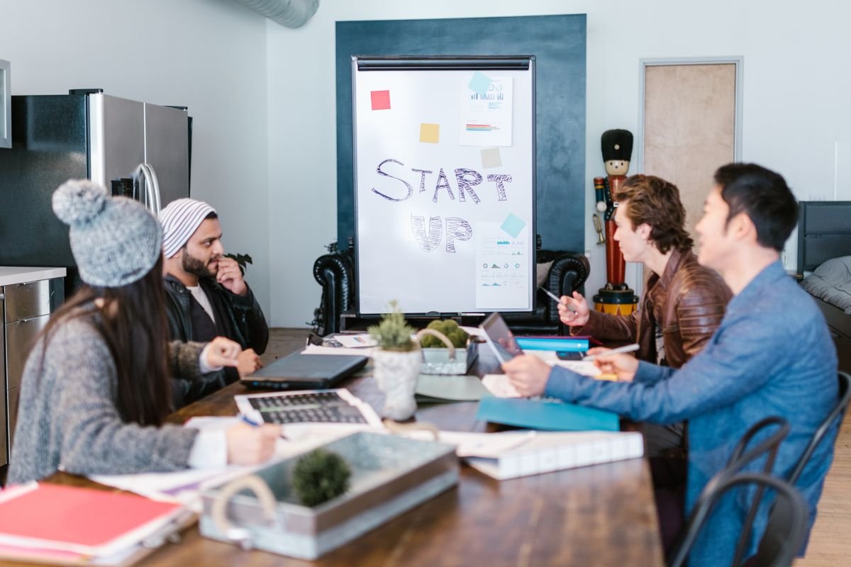 Freight Forwarding for Startups: A First-Timer's Playbook