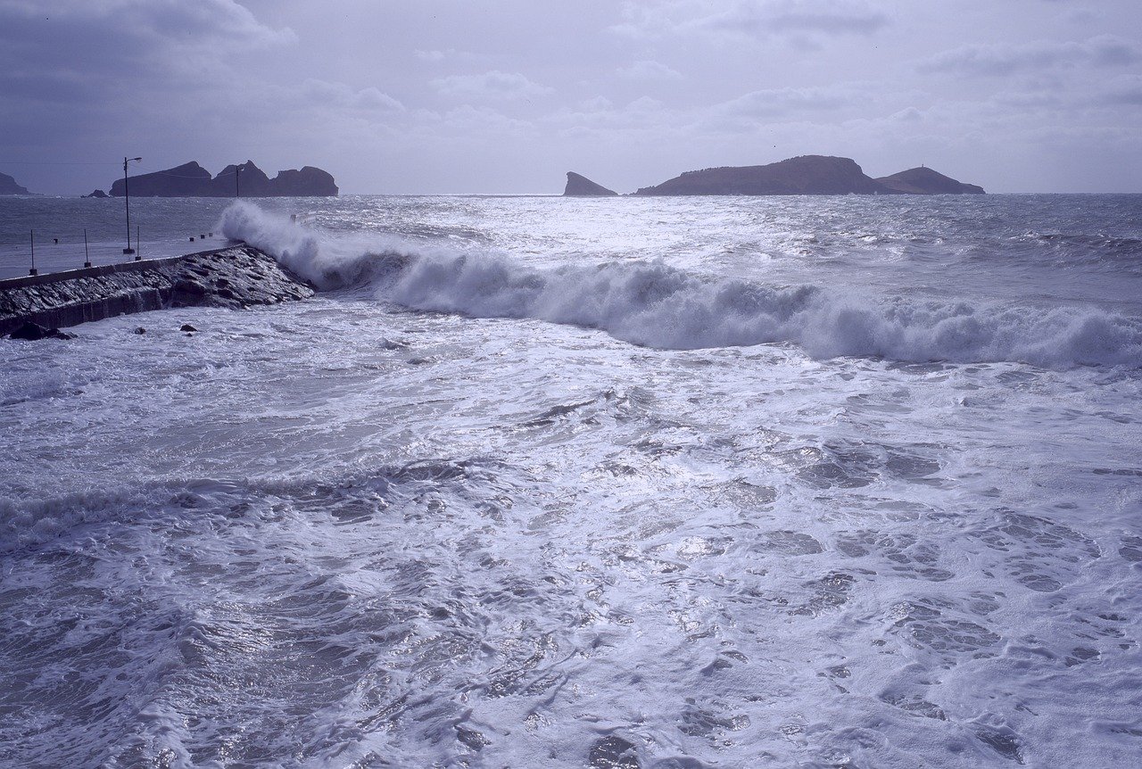 Extreme weather and transportation logistics resilience