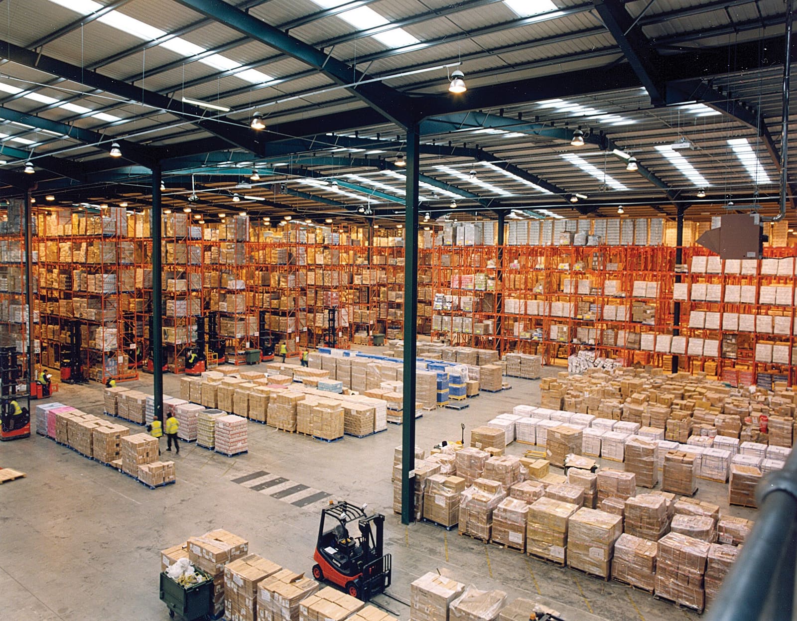 Pallet rack warehouse storage